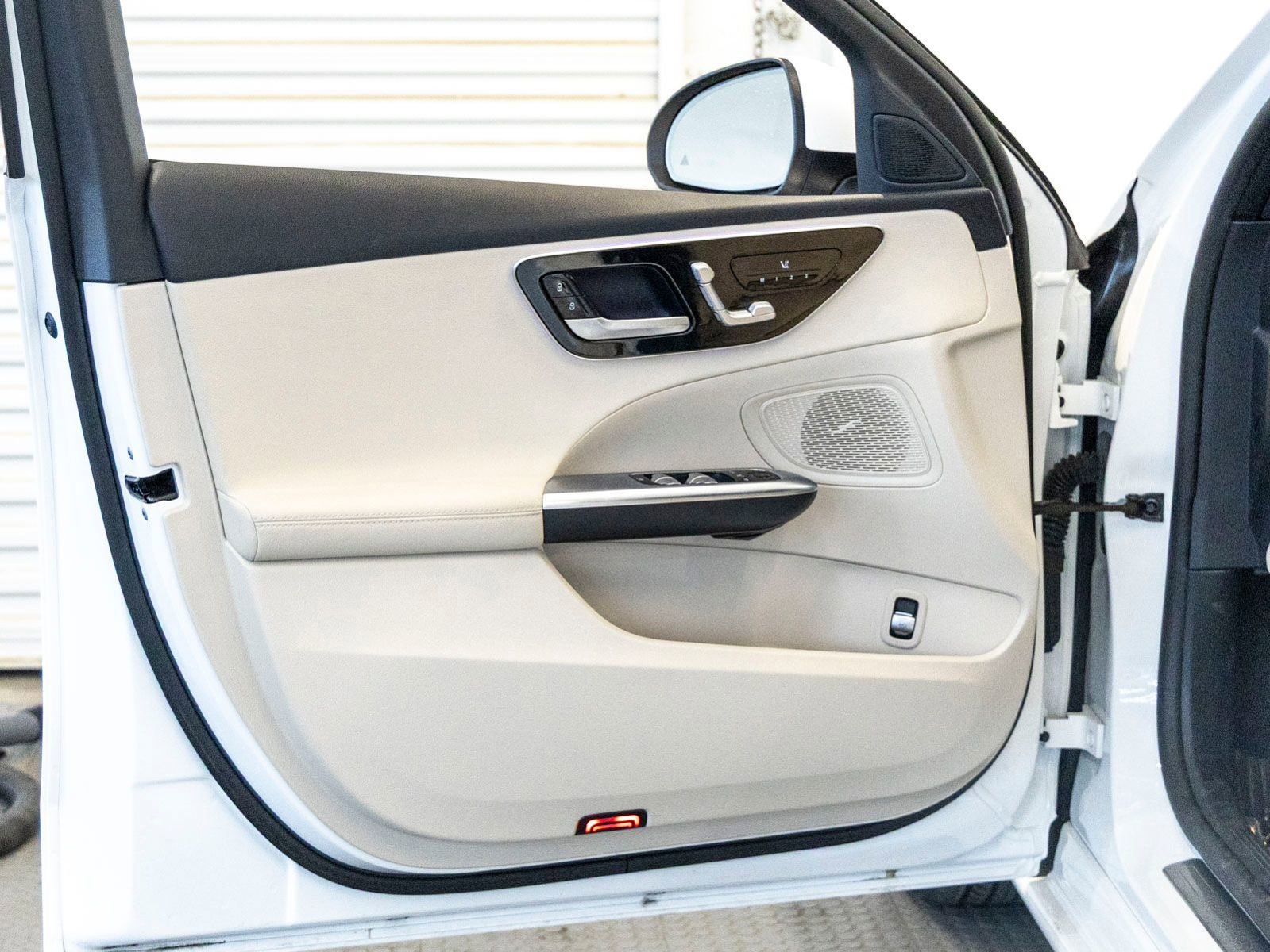 Used 2025 Mercedes-Benz C 300 Sedan image 12