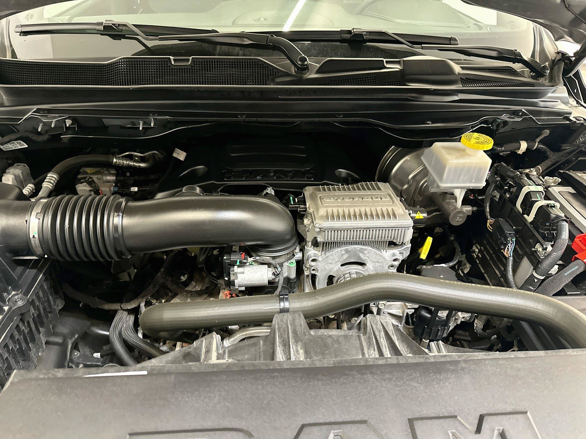 Used 2024 RAM 1500 Laramie AWD/4WD image 35