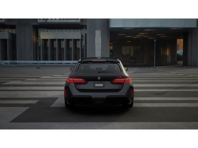 New 2027 BMW M5 Touring AWD/4WD image 5