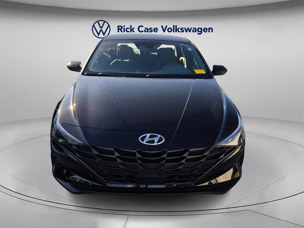 Used 2023 Hyundai Elantra SEL w/ Convenience Package image 3