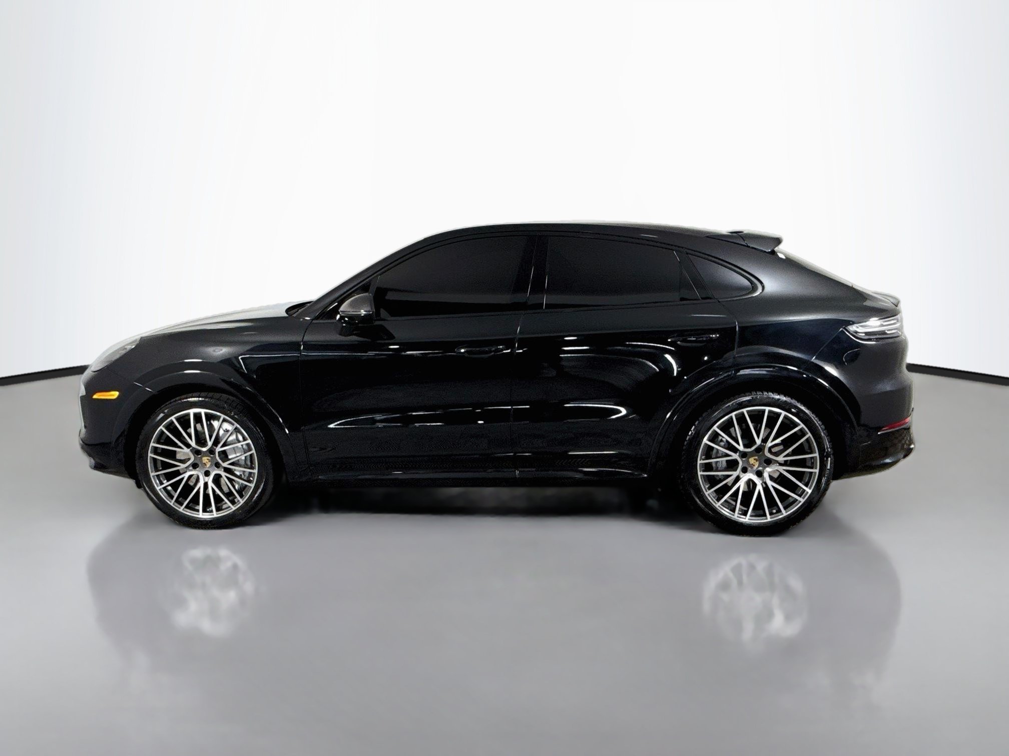 Used 2023 Porsche Cayenne Turbo AWD/4WD image 6