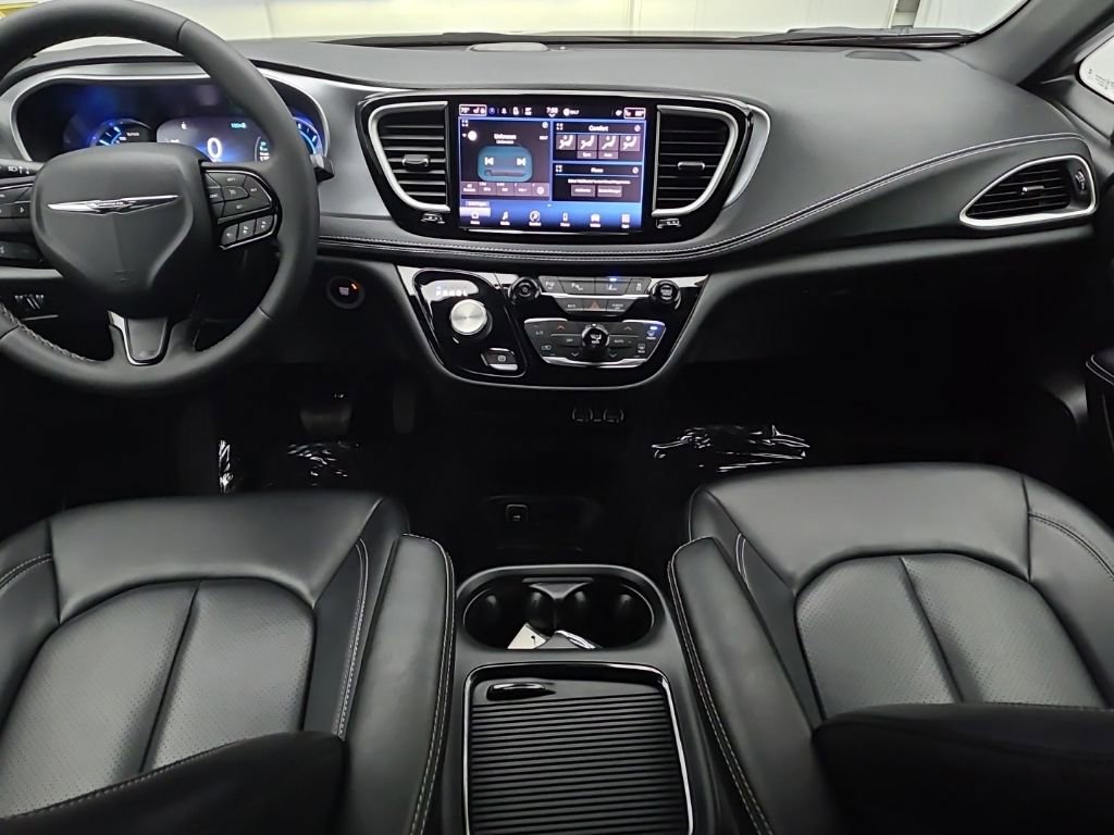 Used 2023 Chrysler Pacifica Touring-L w/ S Appearance Package image 27