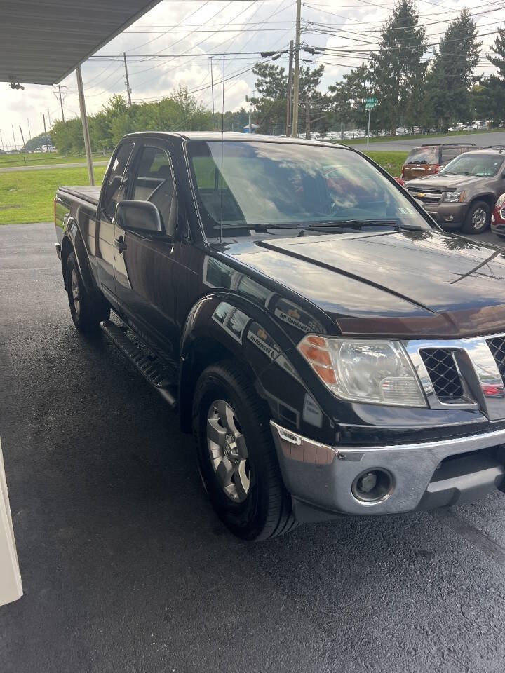 Used 2009 Nissan Frontier SE w/ SE Value Truck Pkg AWD/4WD image 6