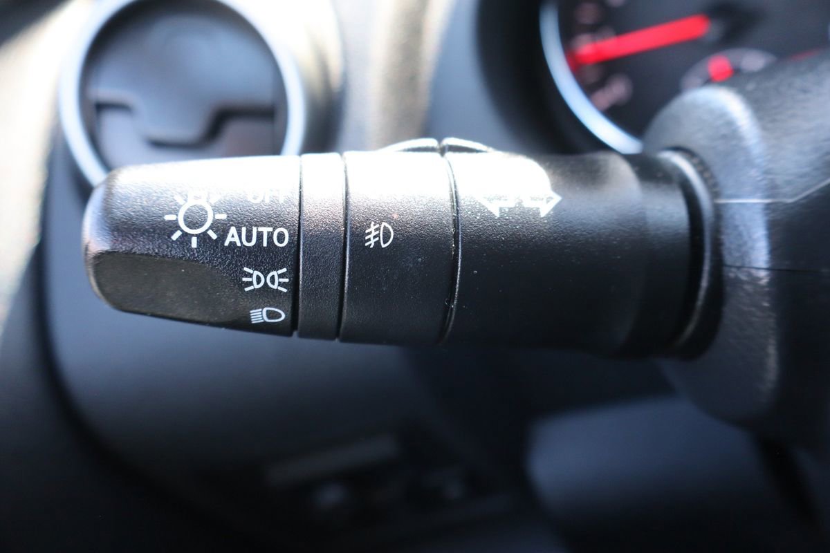 Used 2013 Nissan Rogue SL image 32