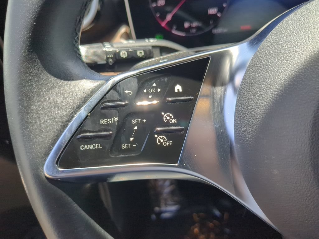 Used 2025 Mercedes-Benz GLC 300 image 28