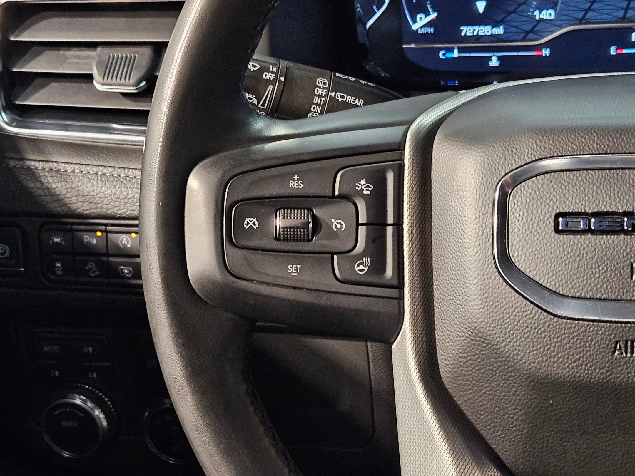 Used 2023 GMC Yukon Denali image 28