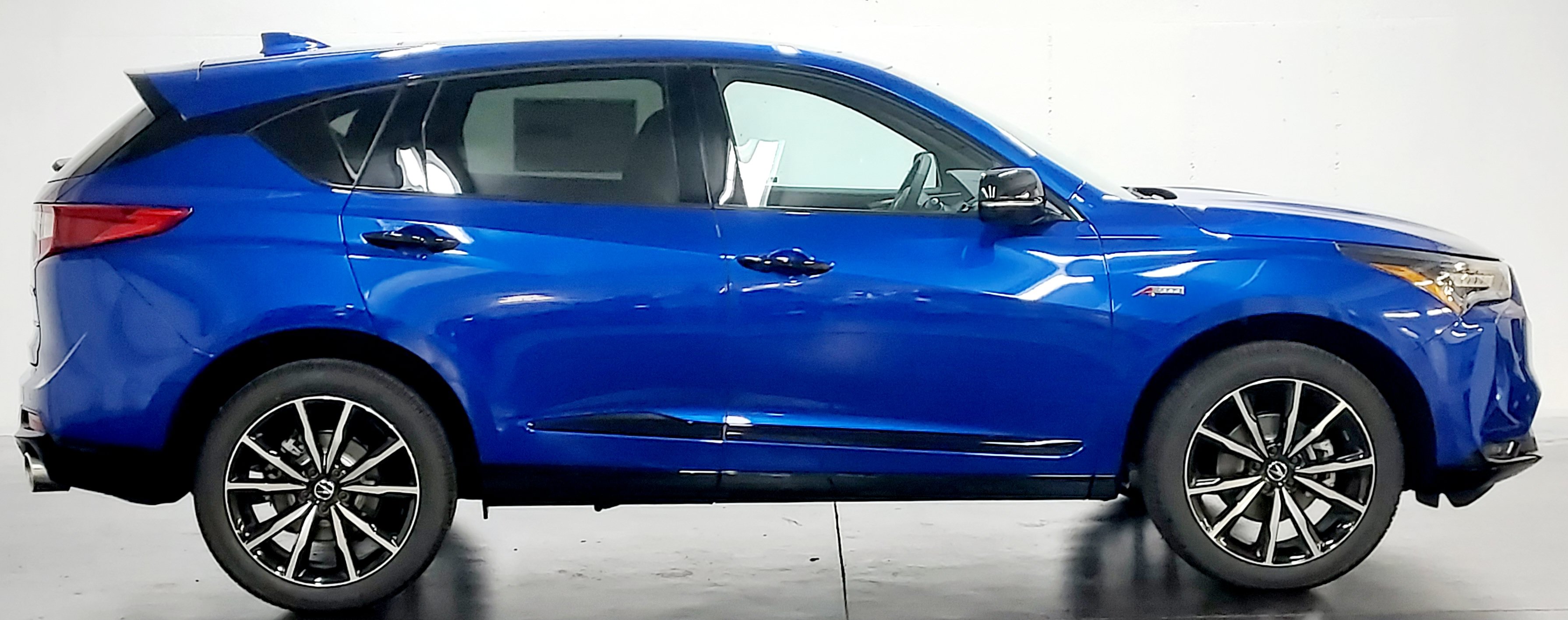 New 2026 Acura RDX w/ Advance Package AWD/4WD image 3