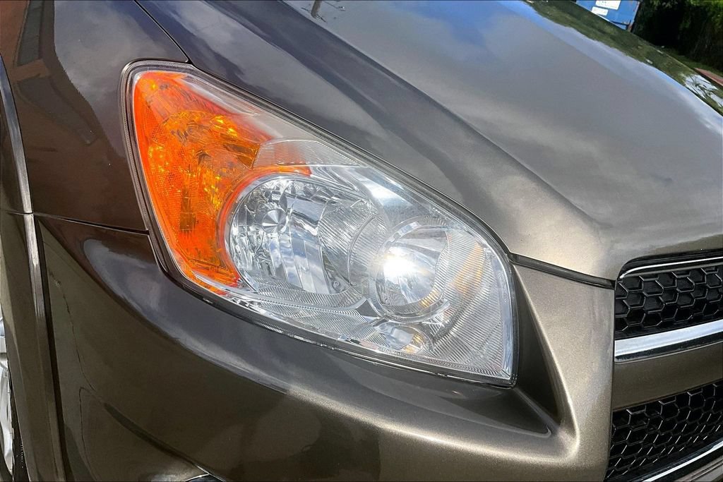 Used 2012 Toyota RAV4 Limited w/ Navigation Value Pkg AWD/4WD image 40