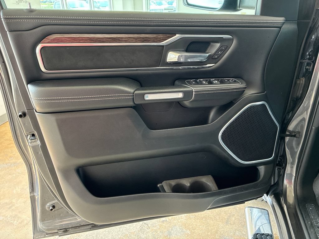 Used 2020 RAM 1500 Laramie AWD/4WD image 11