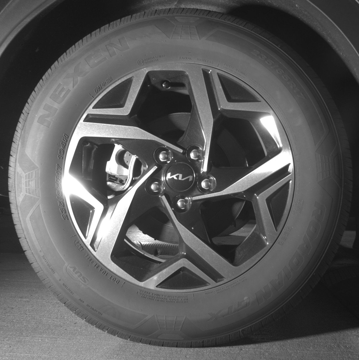 Used 2024 Kia Sportage LX image 15