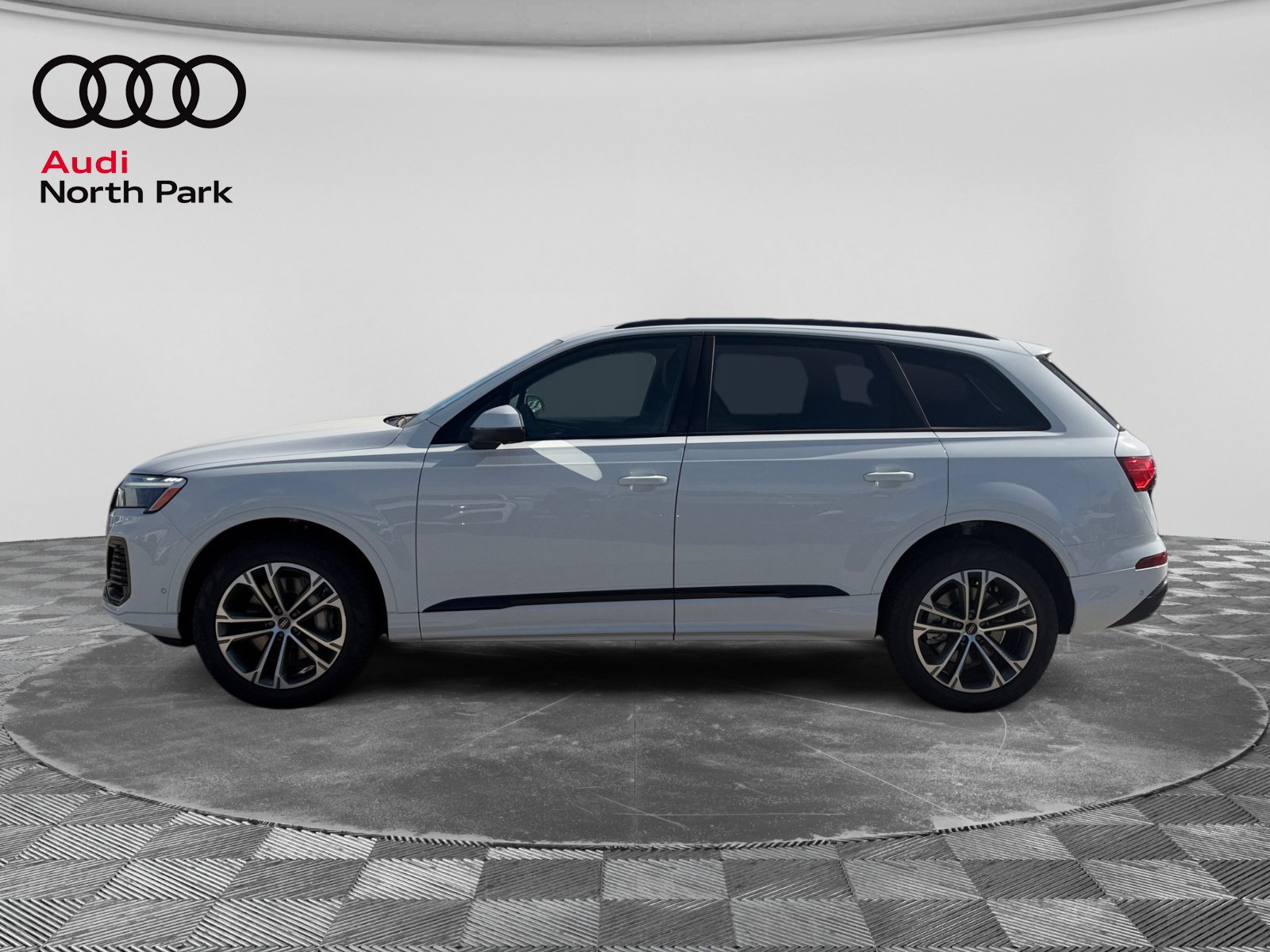 New 2026 Audi Q7 2.0T Premium AWD/4WD image 2