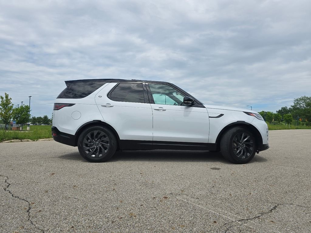 Used 2023 Land Rover Discovery S R-Dynamic AWD/4WD image 16