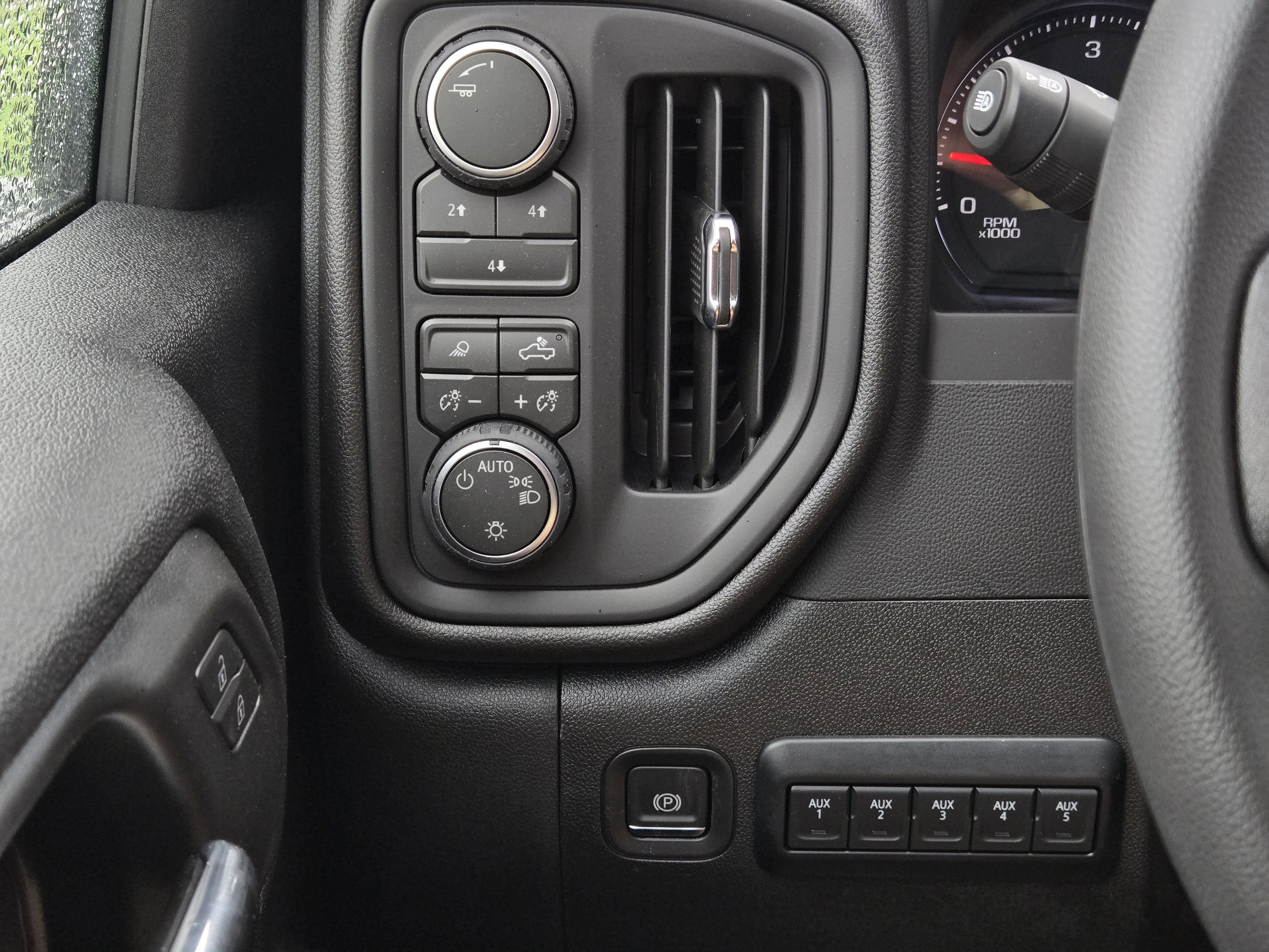 New 2026 Chevrolet Silverado 3500 W/T w/ WT/CX Safety Package AWD/4WD image 9