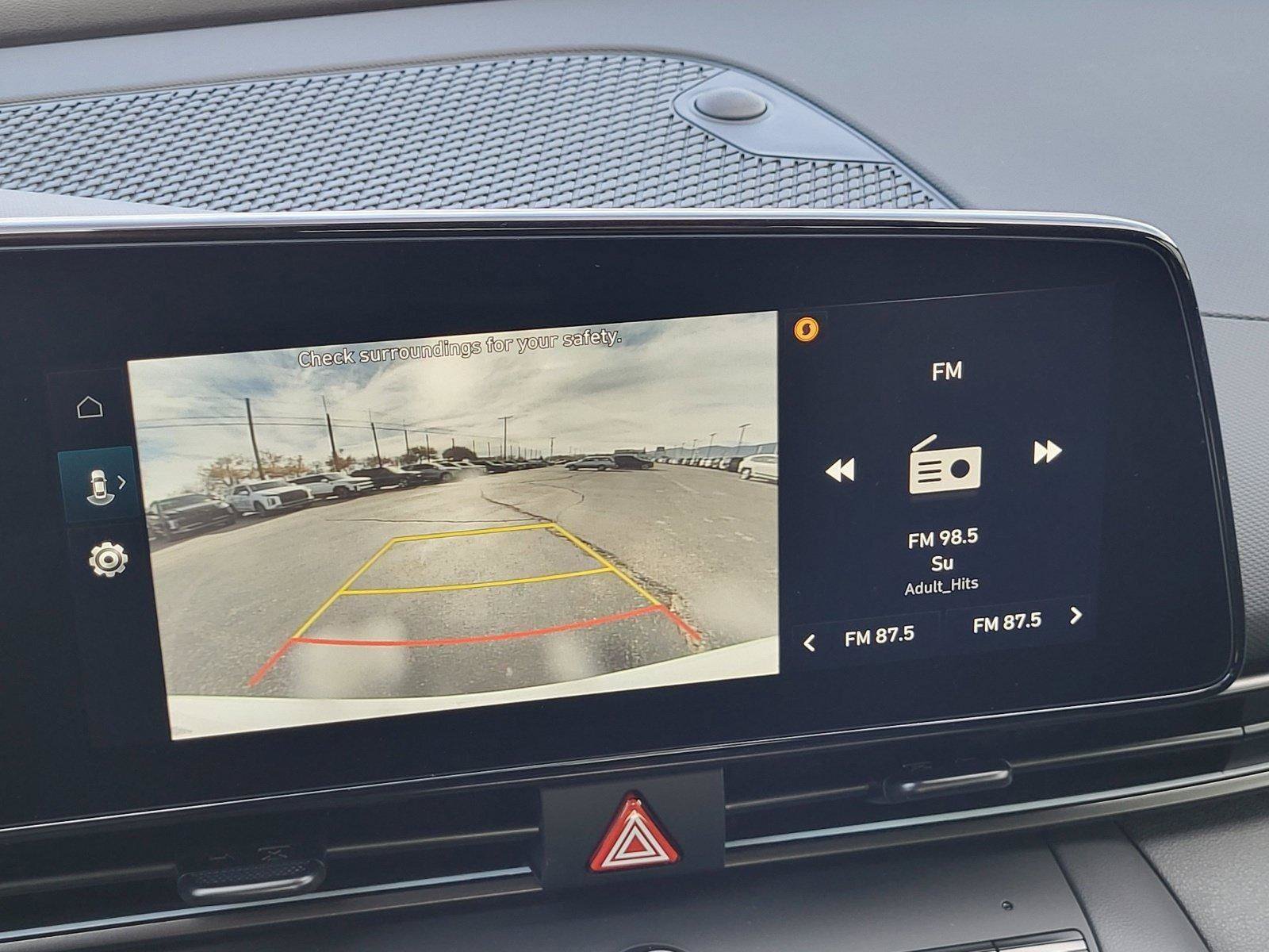 New 2025 Hyundai Elantra SEL FWD image 21