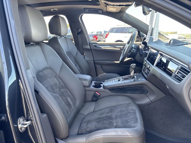 Used 2021 Porsche Macan S AWD/4WD image 34