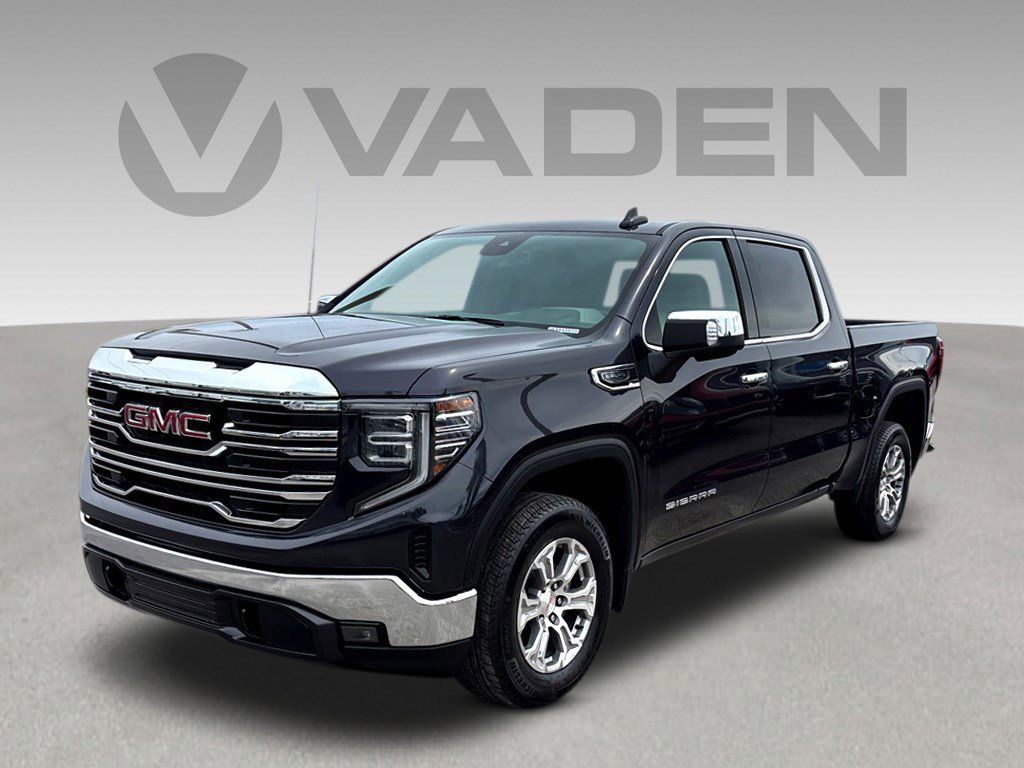 Certified 2025 GMC Sierra 1500 SLT RWD image 3