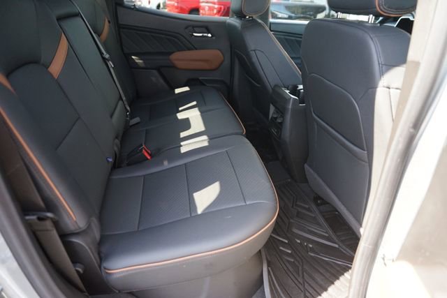 Used 2024 GMC Canyon AT4 w/ AT4 Premium Package AWD/4WD image 16