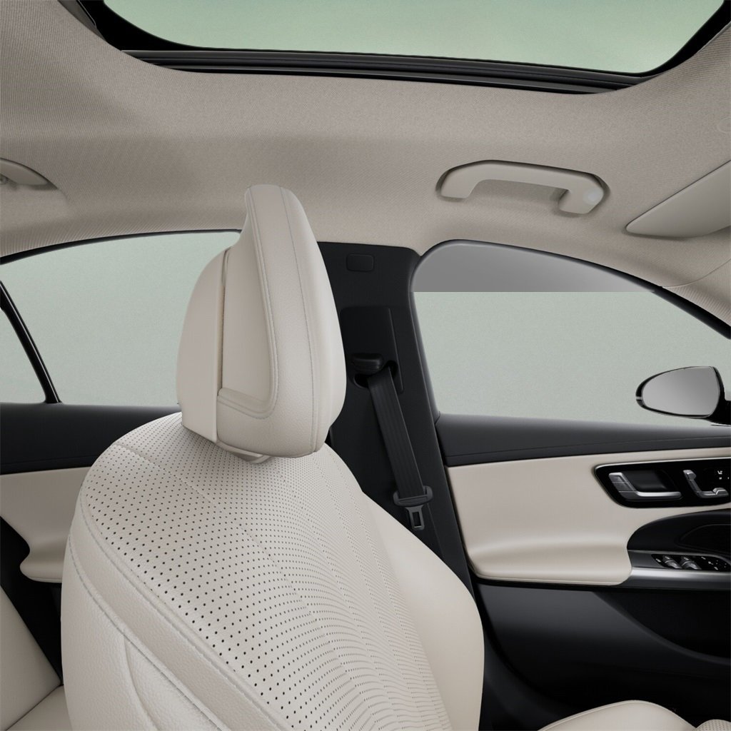 Used 2025 Mercedes-Benz E 350 Sedan image 41