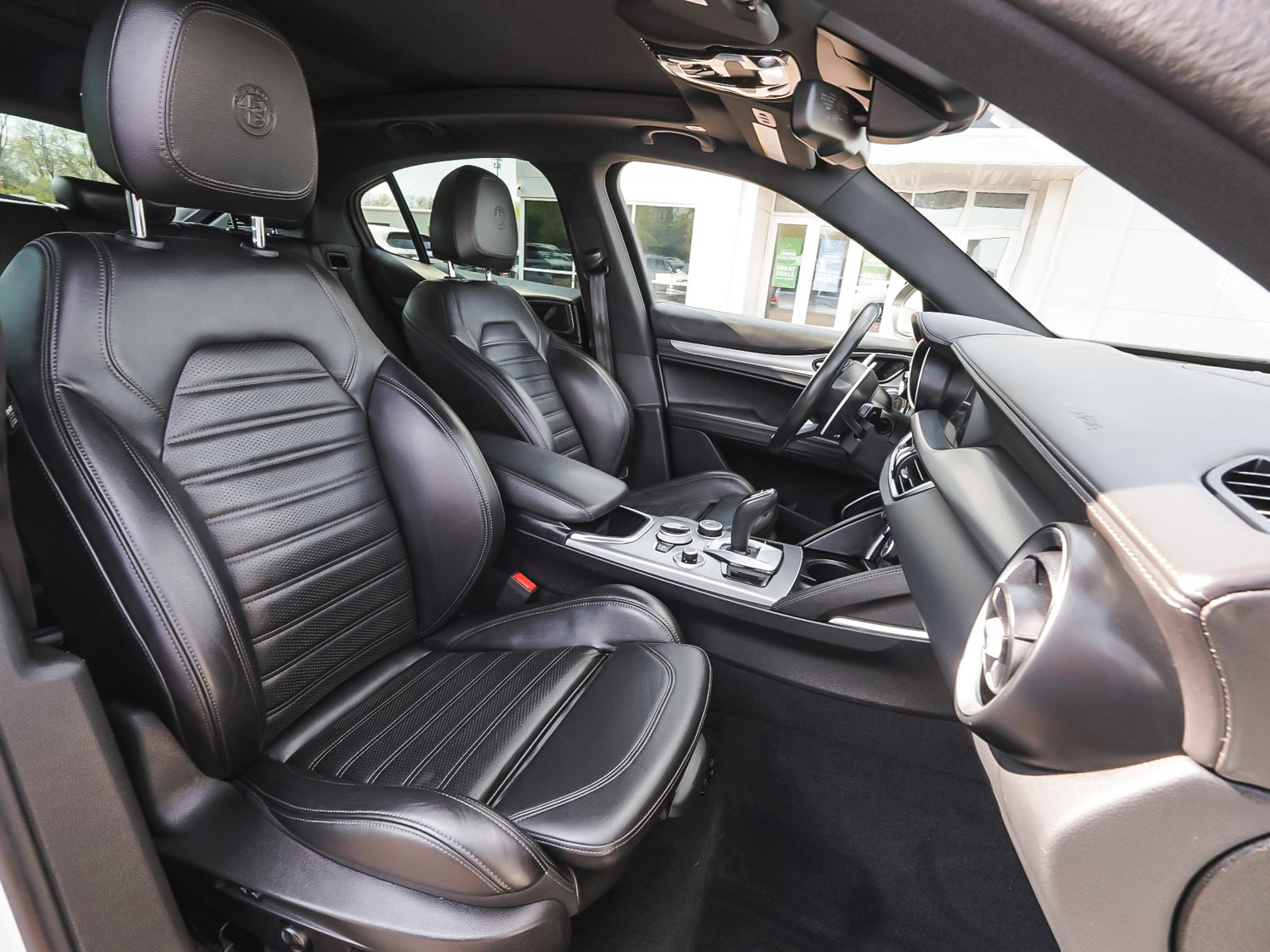 Used 2023 Alfa Romeo Stelvio Veloce image 41