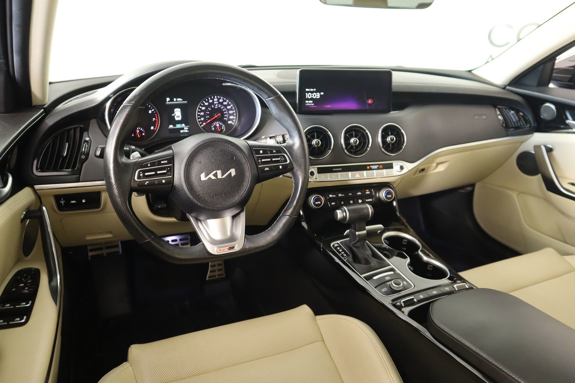 Used 2022 Kia Stinger GT-Line w/ Sun & Sound Package image 2