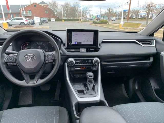 Used 2025 Toyota RAV4 XLE AWD/4WD image 15