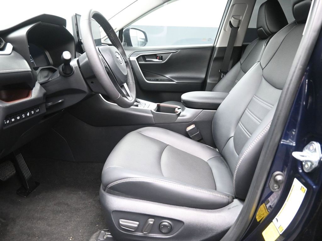Used 2024 Toyota RAV4 Limited image 21