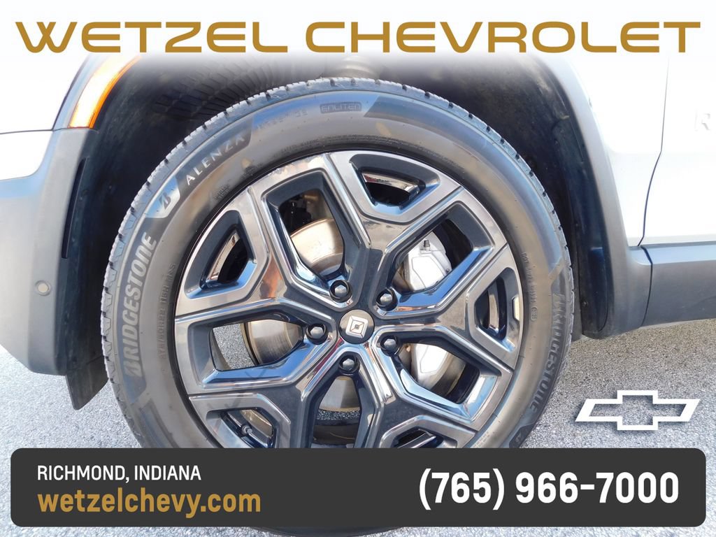 Used 2023 Rivian R1T Adventure Dual AWD/4WD image 11
