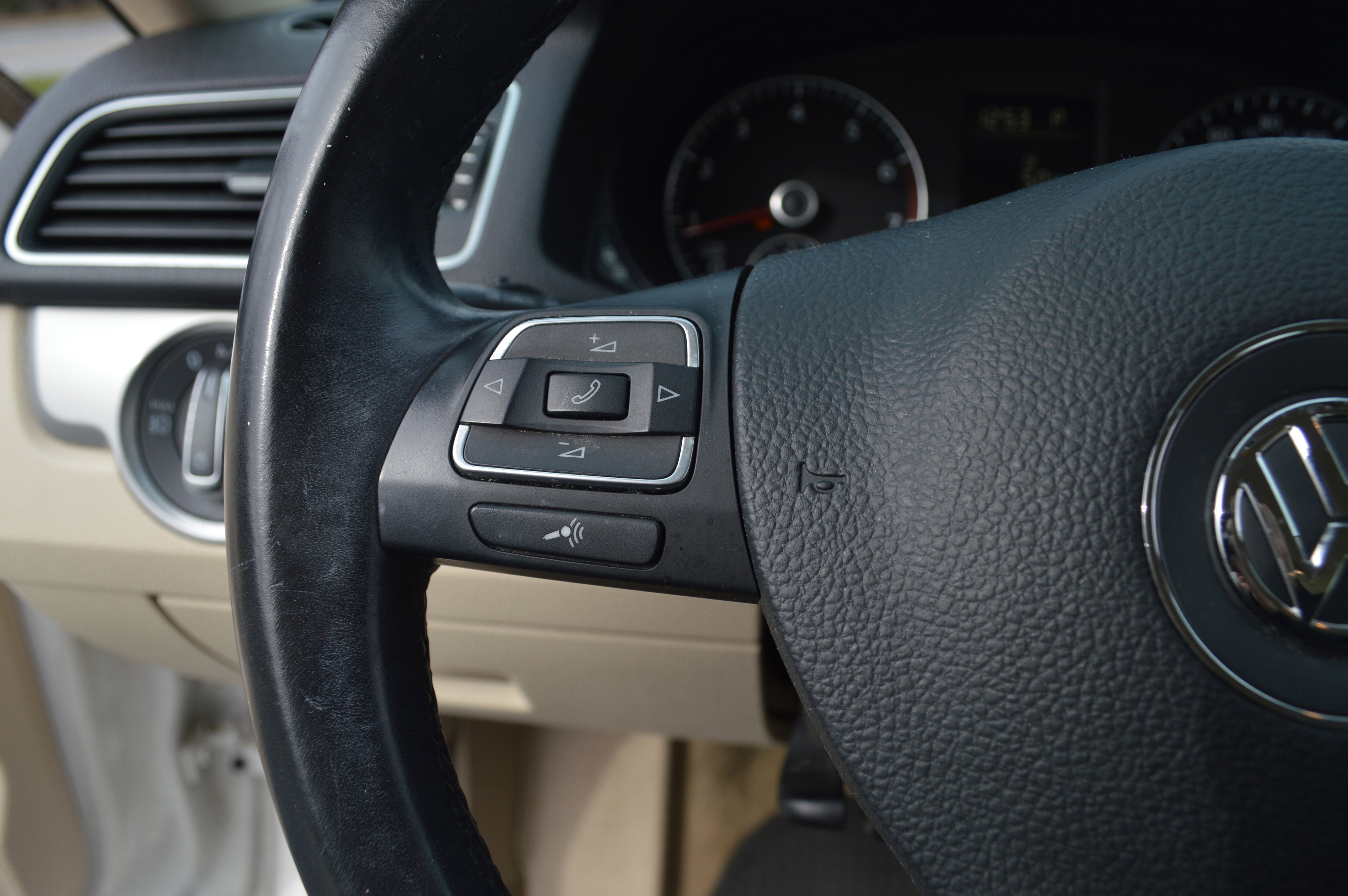 Used 2015 Volkswagen Passat 1.8T Limited Edition image 14