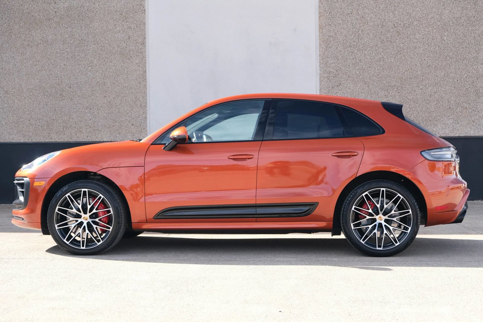 Used 2022 Porsche Macan GTS AWD/4WD image 8