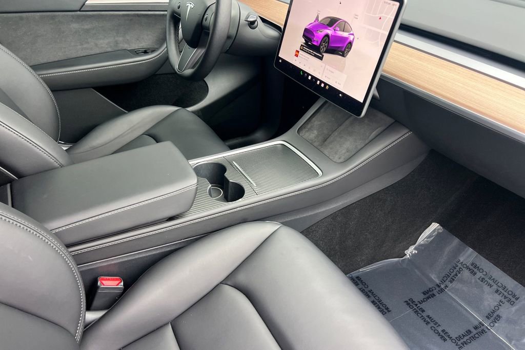 Used 2025 Tesla Model Y Long Range image 15
