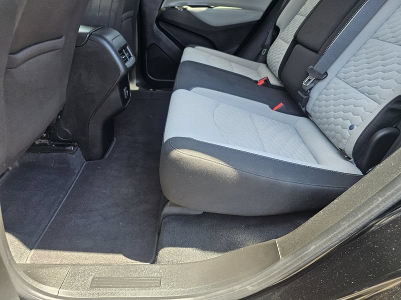 Used 2020 Chevrolet Equinox LS w/ LS Convenience Package FWD image 21