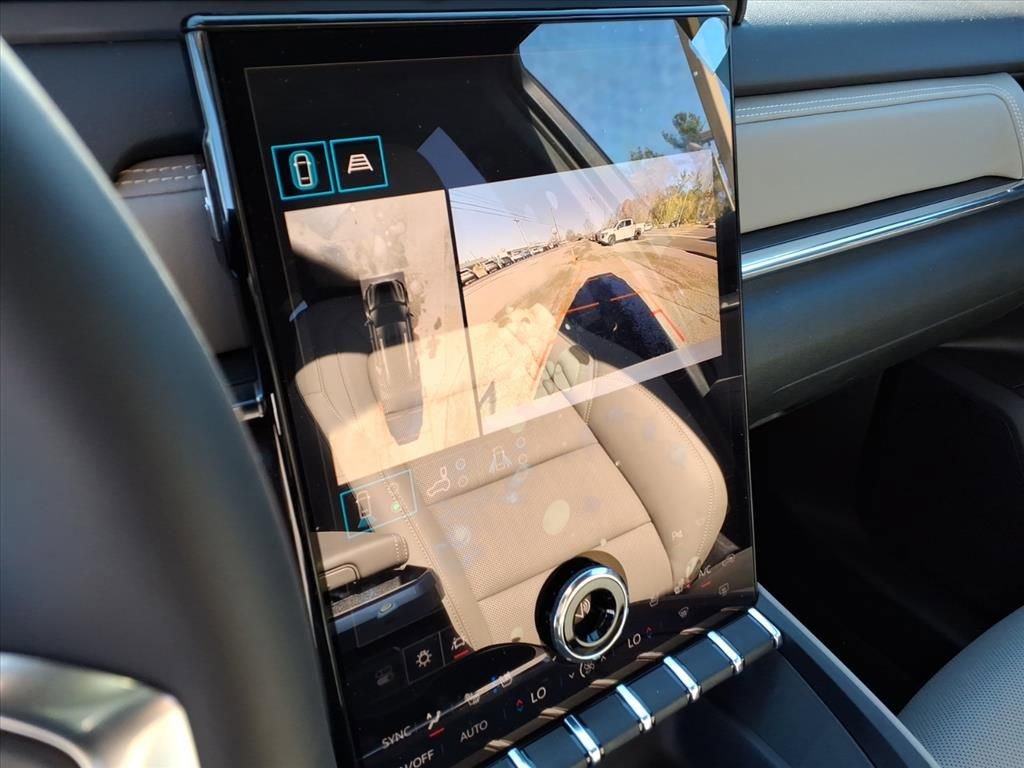 Used 2026 GMC Terrain Elevation w/ Elevation Premium Package image 23