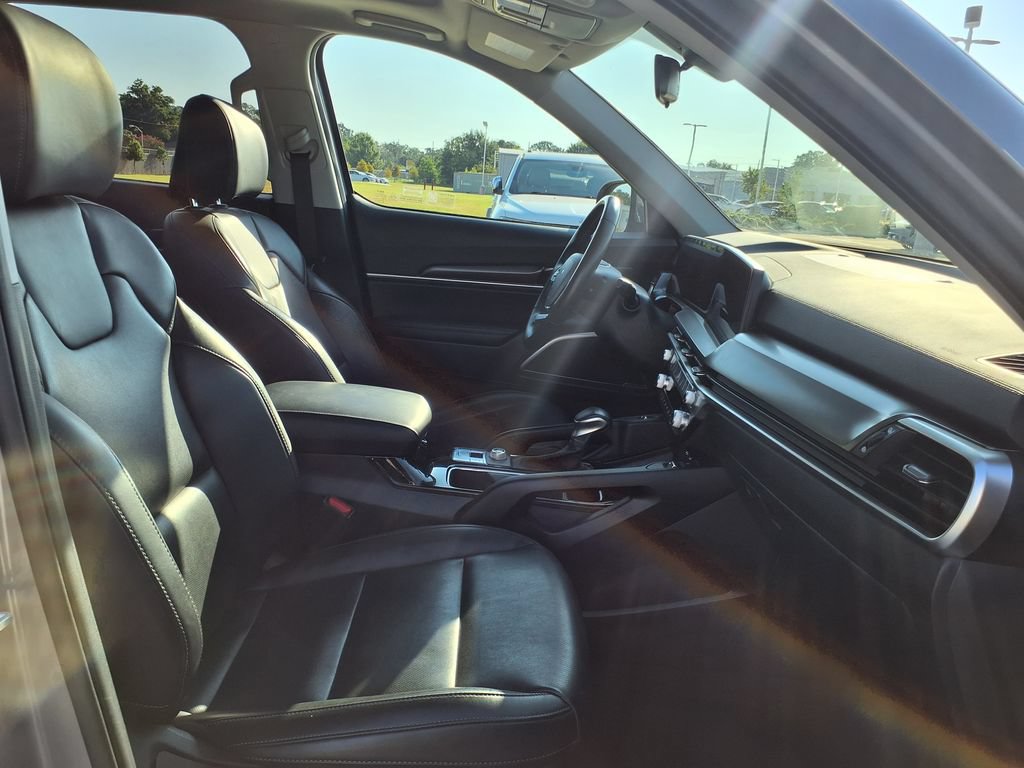 Used 2025 Kia Telluride S FWD image 25