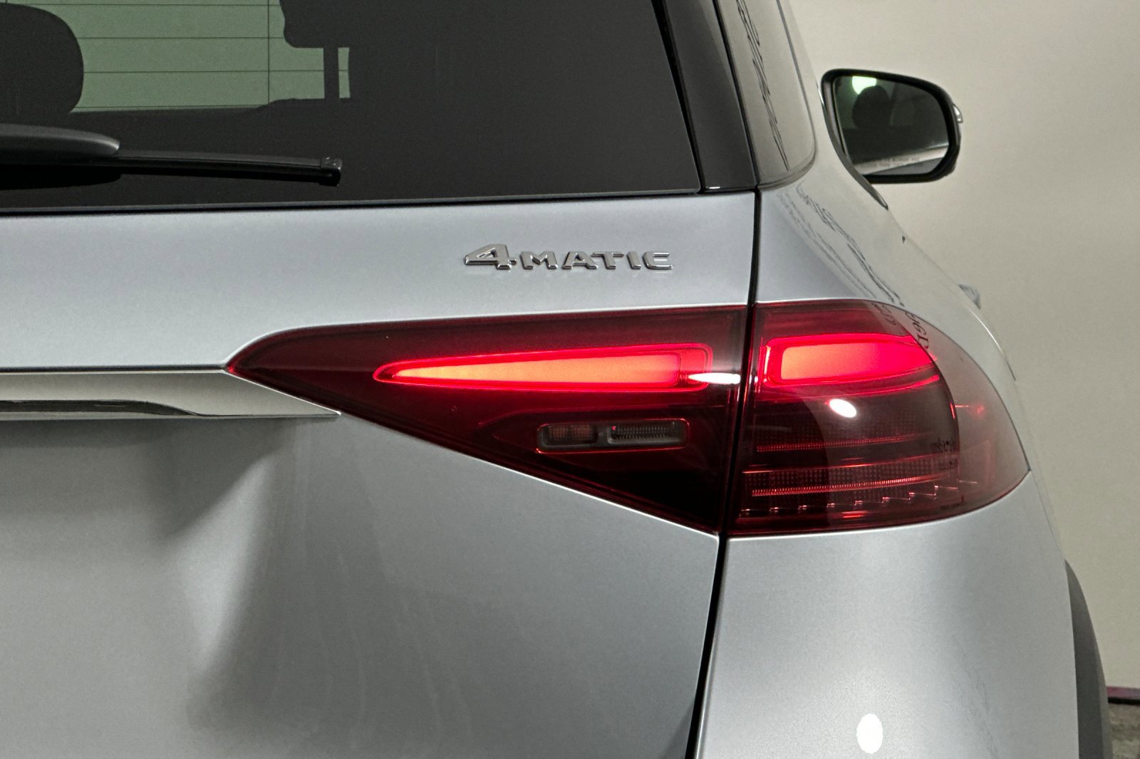 Certified 2025 Mercedes-Benz GLE 350 4MATIC image 33