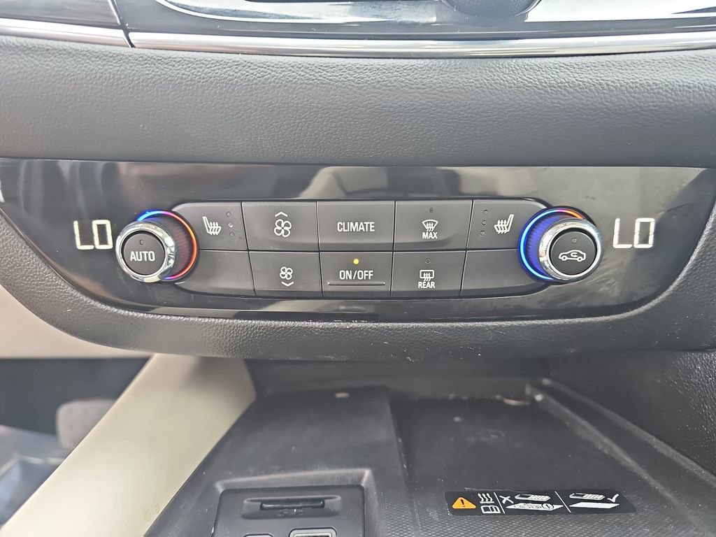 Used 2023 Buick Enclave Essence w/ Experience Buick Package AWD/4WD image 27