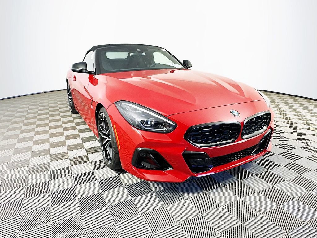 Used 2025 BMW Z4 M40i w/ Premium Package RWD image 2