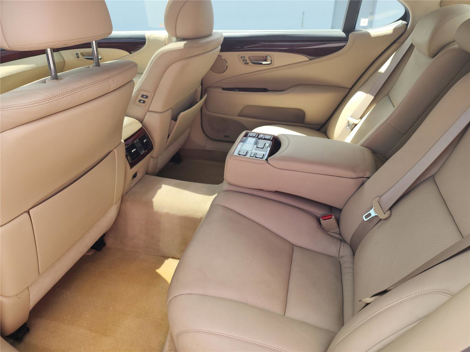 Used 2008 Lexus LS 600h L image 16