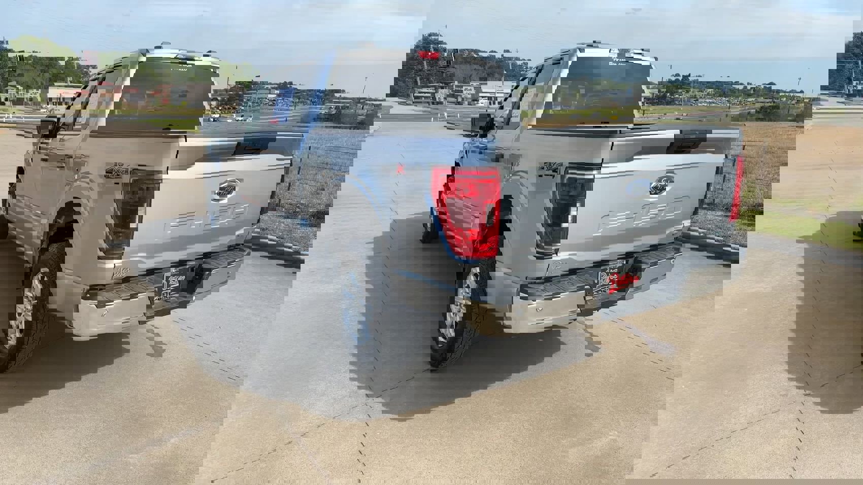 Used 2022 Ford F150 XLT image 7