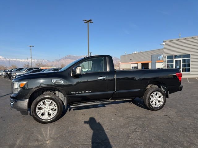 Used 2017 Nissan Titan SV image 22