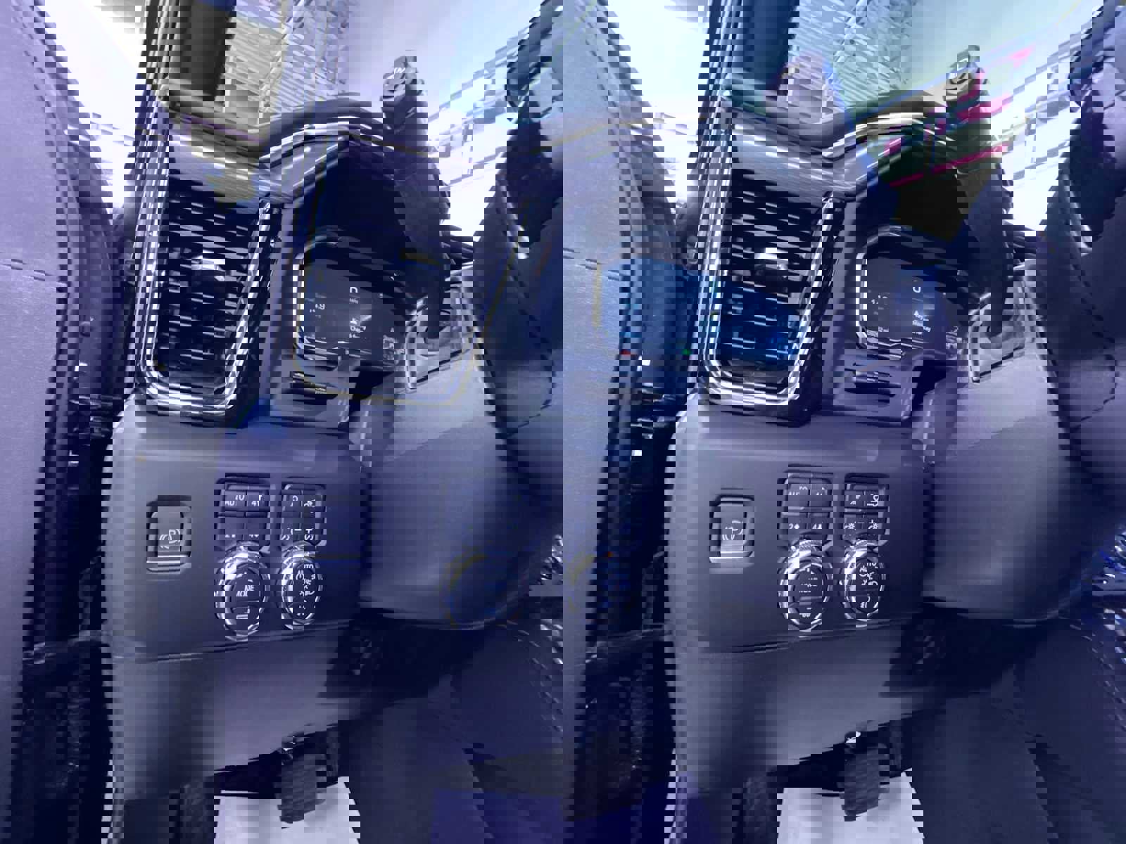 Used 2024 GMC Sierra 2500 Denali Ultimate image 16