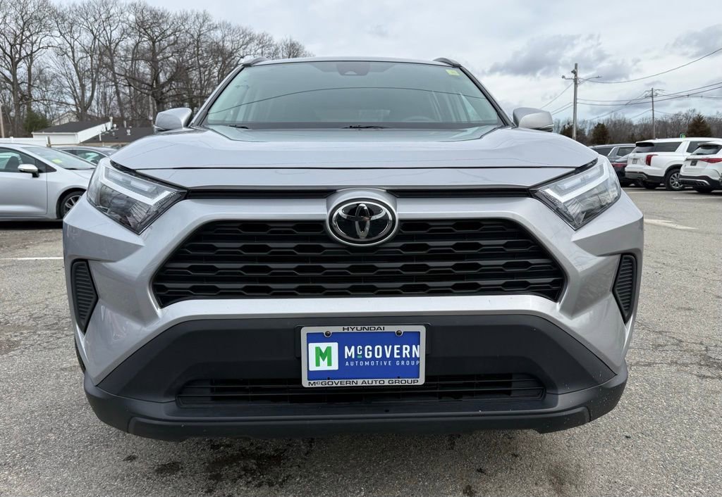 Used 2022 Toyota RAV4 XLE image 2