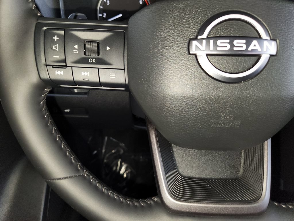 Used 2026 Nissan Rogue SV FWD image 24