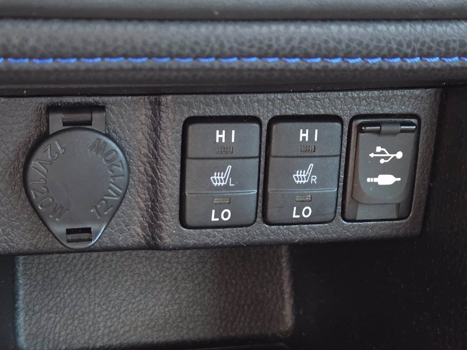 Used 2018 Toyota Corolla XSE FWD image 18