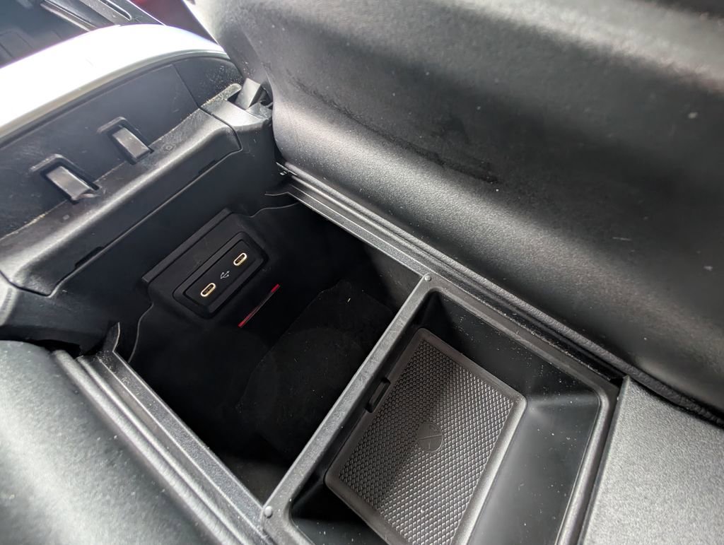 Used 2023 Mercedes-Benz GLC 300 4MATIC image 28