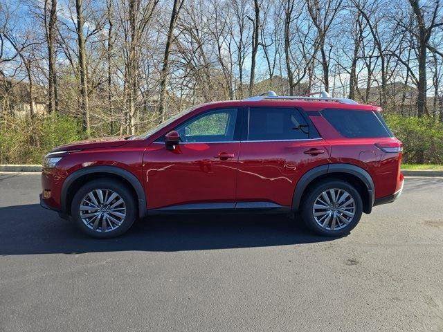 Certified 2025 Nissan Pathfinder SL w/ SL Premium Package image 5