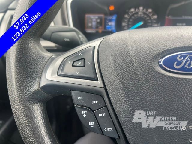 Used 2017 Ford Fusion SE w/ Fusion SE Technology Package image 14