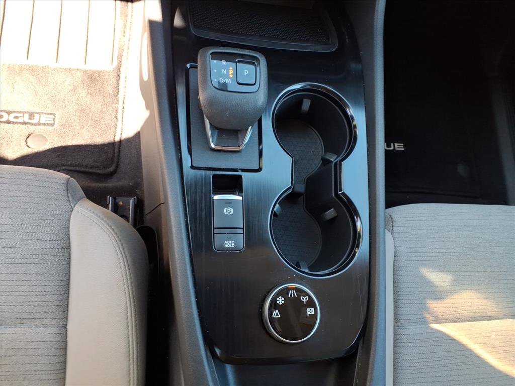 Used 2022 Nissan Rogue SV image 18