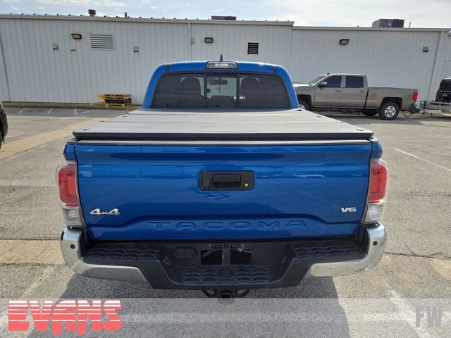 Used 2016 Toyota Tacoma Limited w/ Towing Package AWD/4WD image 4