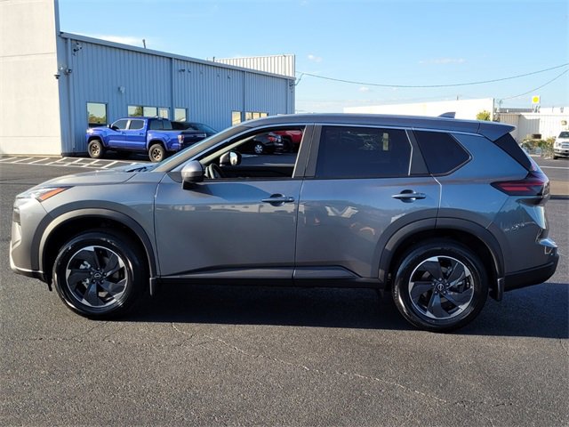 New 2026 Nissan Rogue SV image 4
