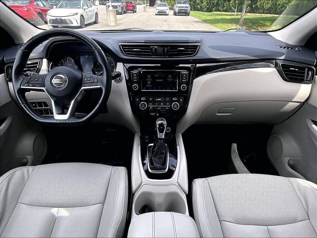 Used 2022 Nissan Rogue Sport SL AWD/4WD image 21